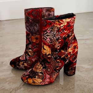 SO ME EMBELLISHED VELVET 4 INCH BOOTS Size 7